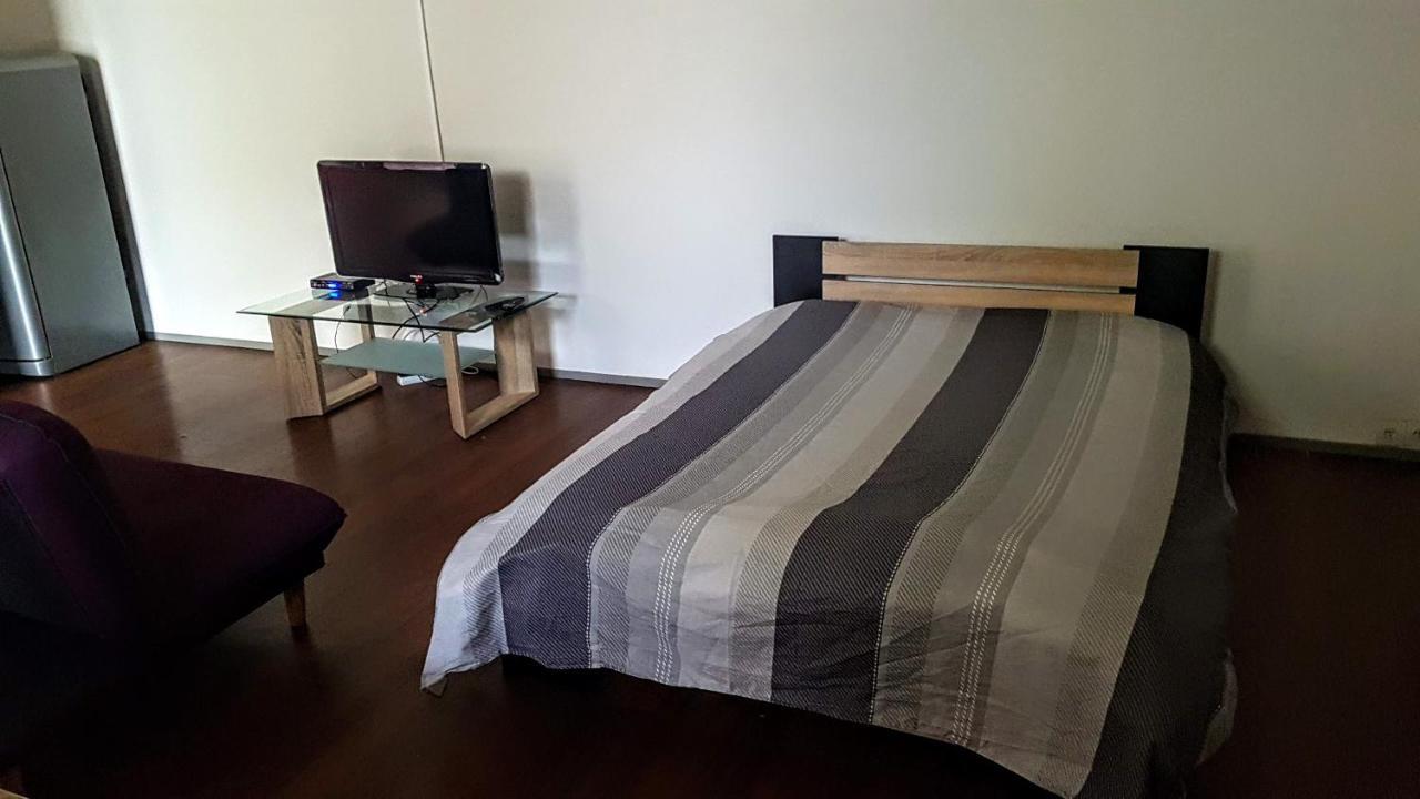 Grand Studio Et Jolies Chambres A Louer Passins Bagian luar foto