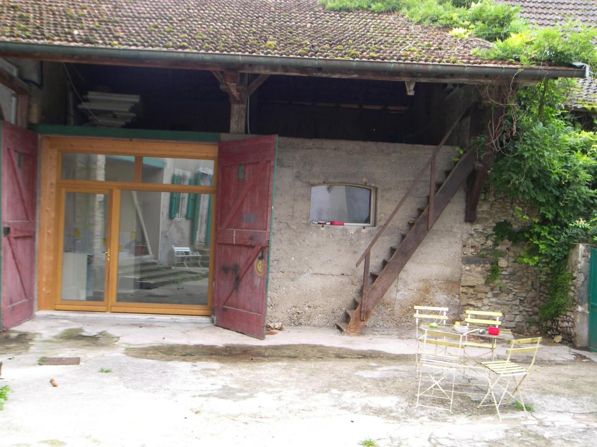 Grand Studio Et Jolies Chambres A Louer Passins Bagian luar foto